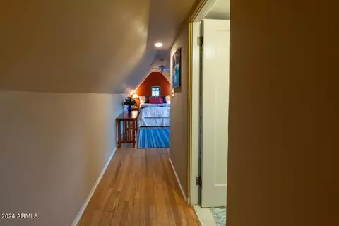 Entry Way - 363 E Monte Vista Rd, Phoenix, AZ 85004 photo 7 of 8