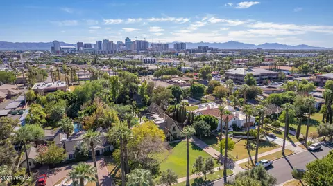 View/Area - 363 E Monte Vista Rd, Phoenix, AZ 85004 photo 3 of 6
