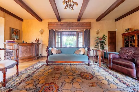 Living - 363 E Monte Vista Rd, Phoenix, AZ 85004 photo 2 of 5