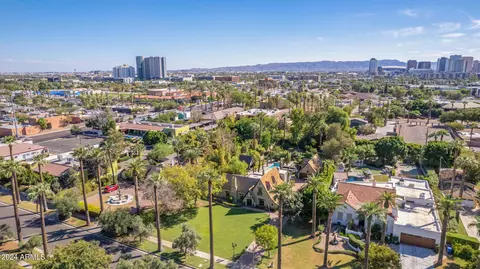 View/Area - 363 E Monte Vista Rd, Phoenix, AZ 85004 photo 6 of 6