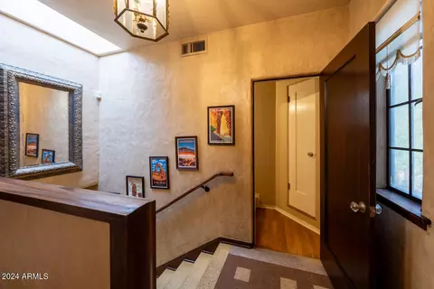Entry Way - 363 E Monte Vista Rd, Phoenix, AZ 85004 photo 6 of 8