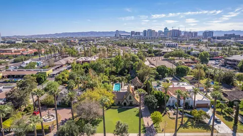 View/Area - 363 E Monte Vista Rd, Phoenix, AZ 85004 photo 1 of 6