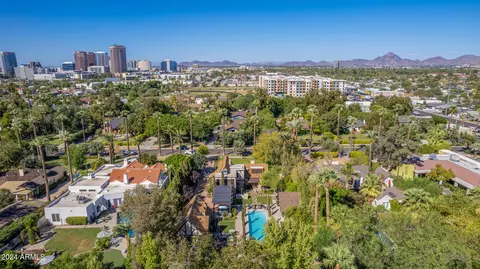 View/Area - 363 E Monte Vista Rd, Phoenix, AZ 85004 photo 4 of 6