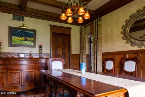 Dining - 363 E Monte Vista Rd, Phoenix, AZ 85004 photo 3 of 4