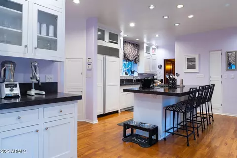 Kitchen - 363 E Monte Vista Rd, Phoenix, AZ 85004 photo 2 of 8