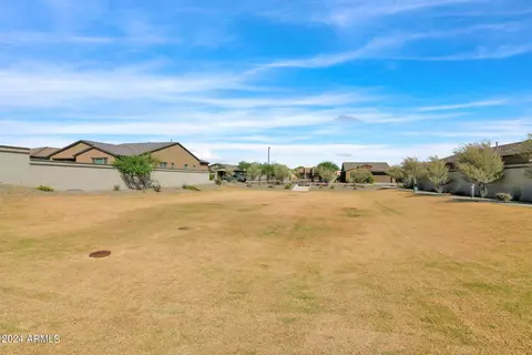 1633 W Monte Way, Phoenix, AZ 85041 photo 46