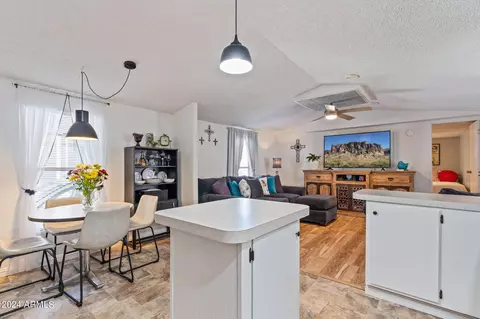 8401 N 67th Ave #164, Glendale, AZ 85302