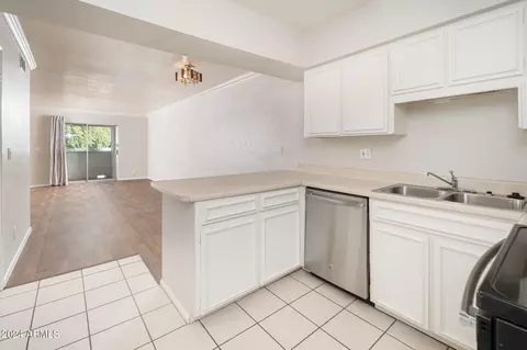 810 E Colter St #24, Phoenix, AZ 85014 photo 12