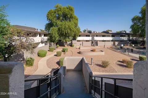 810 E Colter St #24, Phoenix, AZ 85014 photo 4