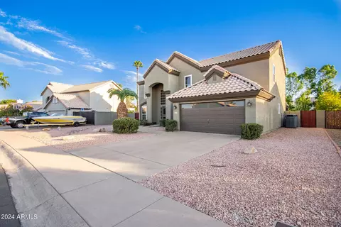 4213 E Taro Ln, Phoenix, AZ 85050 photo 3