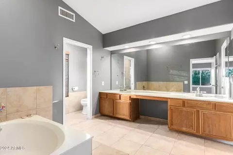 4213 E Taro Ln, Phoenix, AZ 85050 photo 18