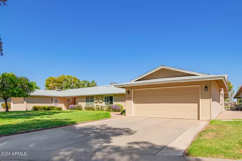 4930 E Lake Point Cir, Phoenix, AZ 85044 photo 4
