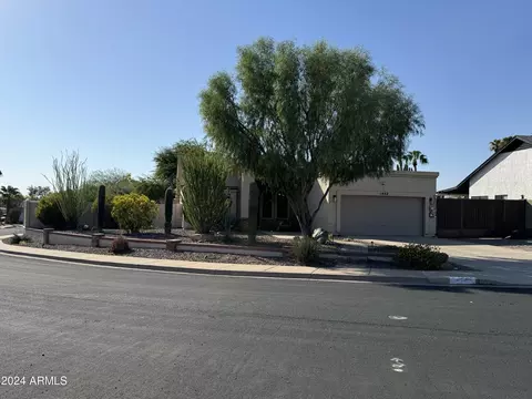 1448 E Piute Ave, Phoenix, AZ 85024 photo 2