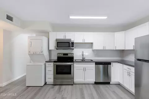 2230 E Brill St, Phoenix, AZ 85006 photo 9