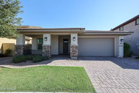 9849 E Radioactive Dr, Mesa, AZ 85212