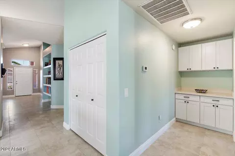 712 E Windsor Dr, Gilbert, AZ 85296 photo 9