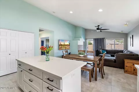 712 E Windsor Dr, Gilbert, AZ 85296 photo 8