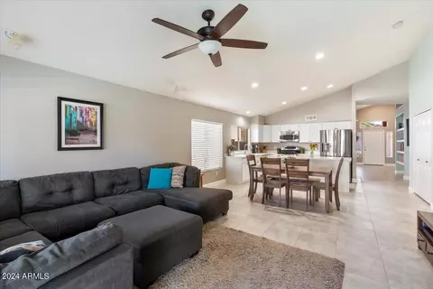712 E Windsor Dr, Gilbert, AZ 85296 photo 13