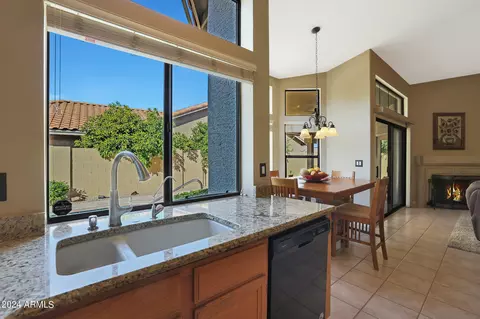Kitchen - 1140 W Lakeridge Dr, Gilbert, AZ 85233 photo 6 of 6
