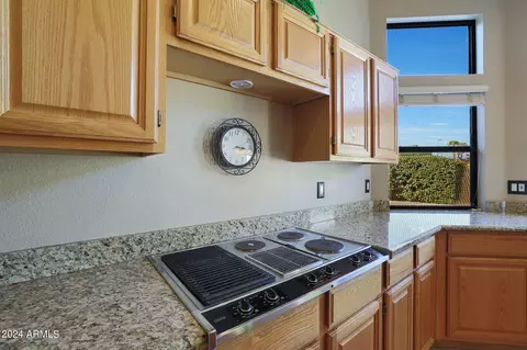 Kitchen - 1140 W Lakeridge Dr, Gilbert, AZ 85233 photo 5 of 6