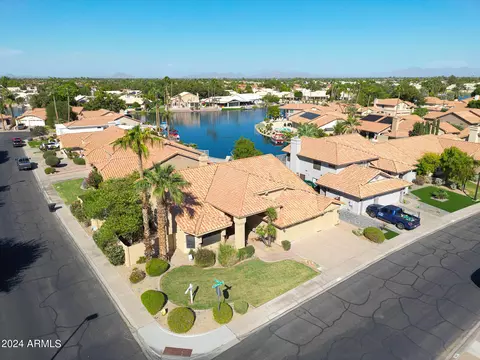 View/Area - 1140 W Lakeridge Dr, Gilbert, AZ 85233 photo 4 of 13
