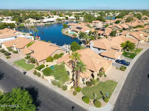 View/Area - 1140 W Lakeridge Dr, Gilbert, AZ 85233 photo 12 of 13