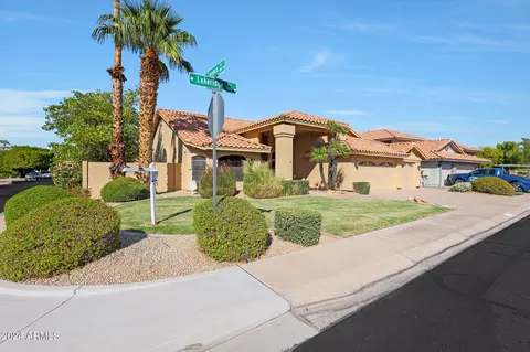 Exterior - 1140 W Lakeridge Dr, Gilbert, AZ 85233 photo 2 of 7