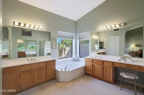 Bath - 1140 W Lakeridge Dr, Gilbert, AZ 85233 photo 2 of 6