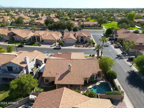 View/Area - 1140 W Lakeridge Dr, Gilbert, AZ 85233 photo 10 of 13
