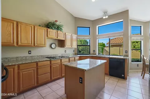 Kitchen - 1140 W Lakeridge Dr, Gilbert, AZ 85233 photo 1 of 6