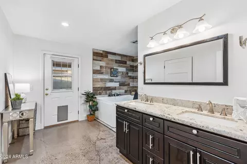 930 E San Juan Ave, Phoenix, AZ 85014 photo 13