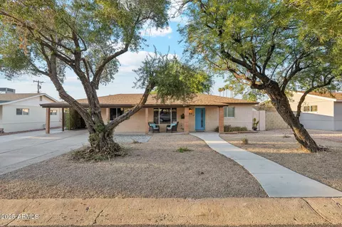 930 E San Juan Ave, Phoenix, AZ 85014 photo 2