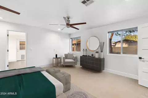 930 E San Juan Ave, Phoenix, AZ 85014 photo 12