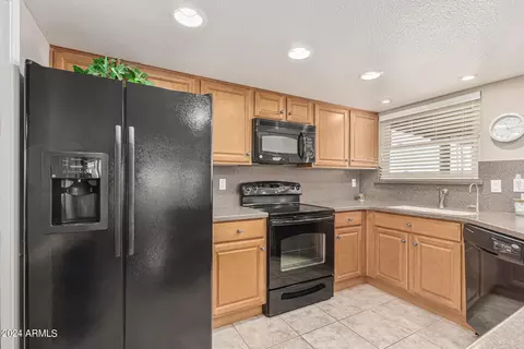 4249 E Sandia St, Phoenix, AZ 85044 photo 15
