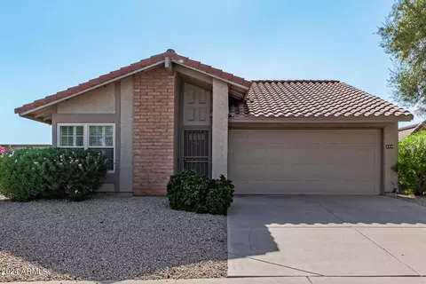 4249 E Sandia St, Phoenix, AZ 85044 photo 2