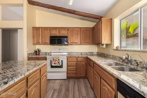 4310 E Raven Rd, Phoenix, AZ 85044 photo 15