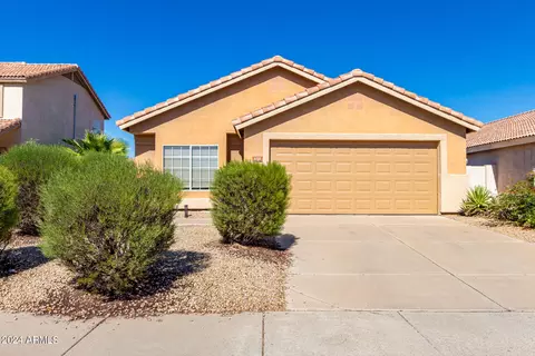 4310 E Raven Rd, Phoenix, AZ 85044