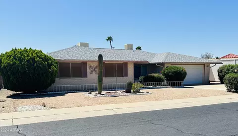 9619 W Brokenstone Dr, Sun City, AZ 85351