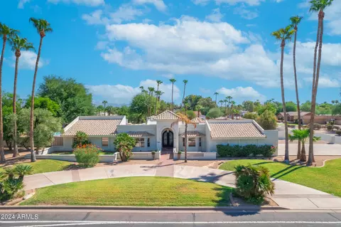 9501 N 52nd St, Paradise Valley, AZ 85253