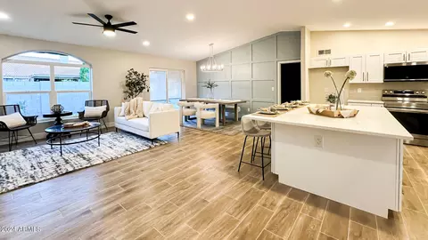 1983 E Secretariat Dr, Tempe, AZ 85284