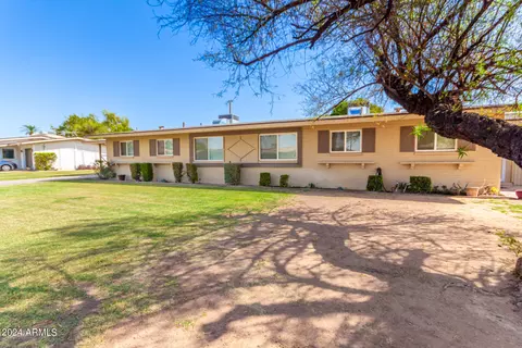 11037 N Coggins Dr, Sun City, AZ 85351
