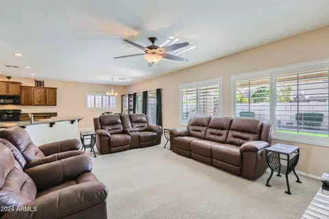 16461 W Yucatan Dr, Surprise, AZ 85388