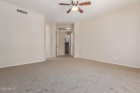 4381 E Lariat Ln, Phoenix, AZ 85050 photo 24