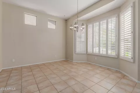 4381 E Lariat Ln, Phoenix, AZ 85050 photo 17