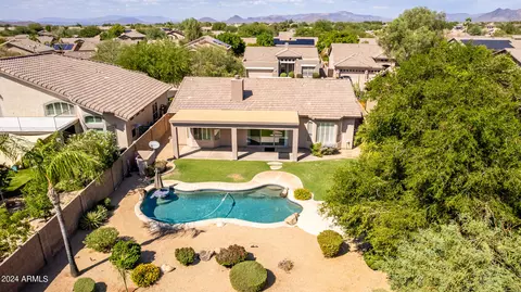 4381 E Lariat Ln, Phoenix, AZ 85050 photo 9