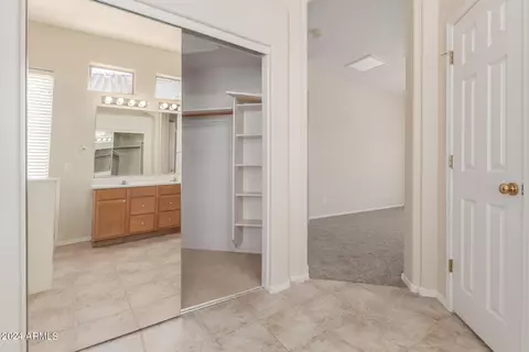 4381 E Lariat Ln, Phoenix, AZ 85050 photo 26