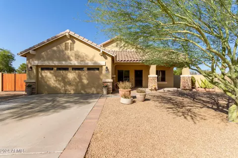 6910 W Sophie Ln, Laveen, AZ 85339