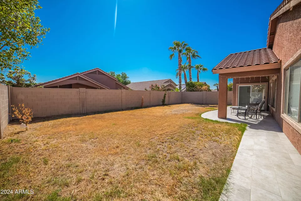 Exterior - 7469 W Monona Dr, Glendale, AZ 85308 photo 4 of 8