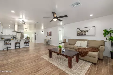 4433 S 3rd St, Phoenix, AZ 85040 photo 2