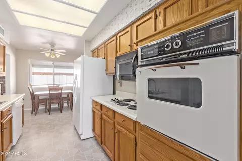 4548 Emerald Cir, Mesa, AZ 85206 photo 23